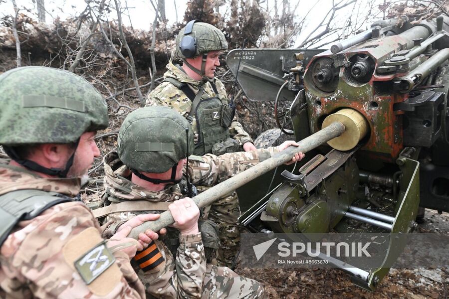 russian soldiers artillery ukraine