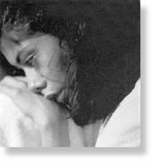 Click to enlarge Iraqi woman