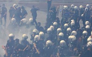 Istanbul riot IMF