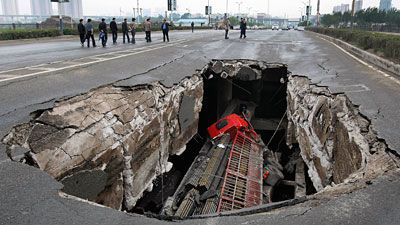 Sinkholes China on Signs Of The End In Current Events  Sinkholes     A Sign Of The Times