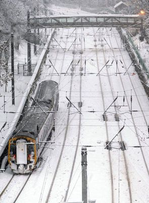 Click to enlarge UK rail snow