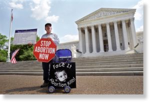 anti_abortion_protester_620x41.jpg