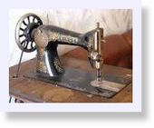 Singer sewing machine old