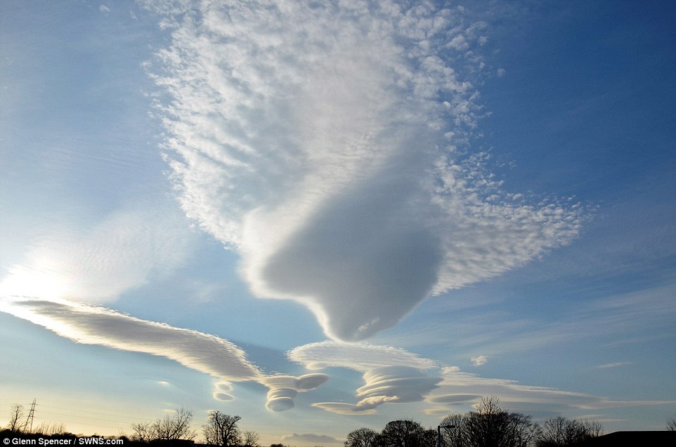 disc shaped clouds
