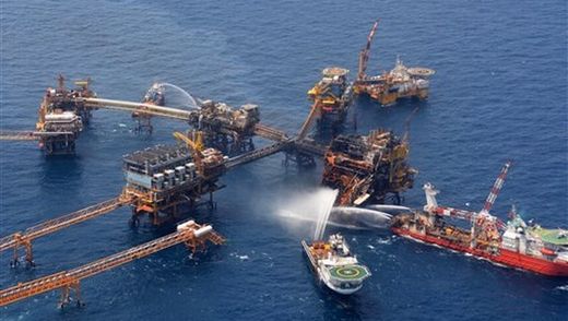 Click to enlarge mexican oil rig collapse