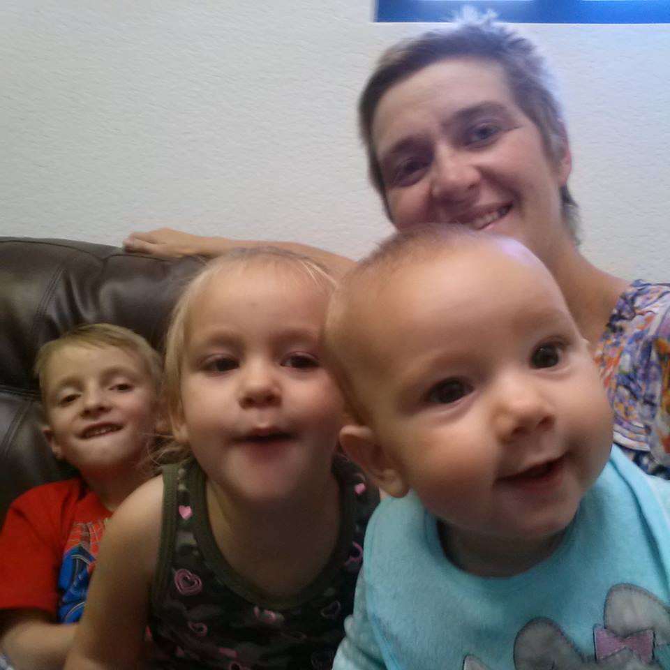 Click to enlarge Amber and her babies