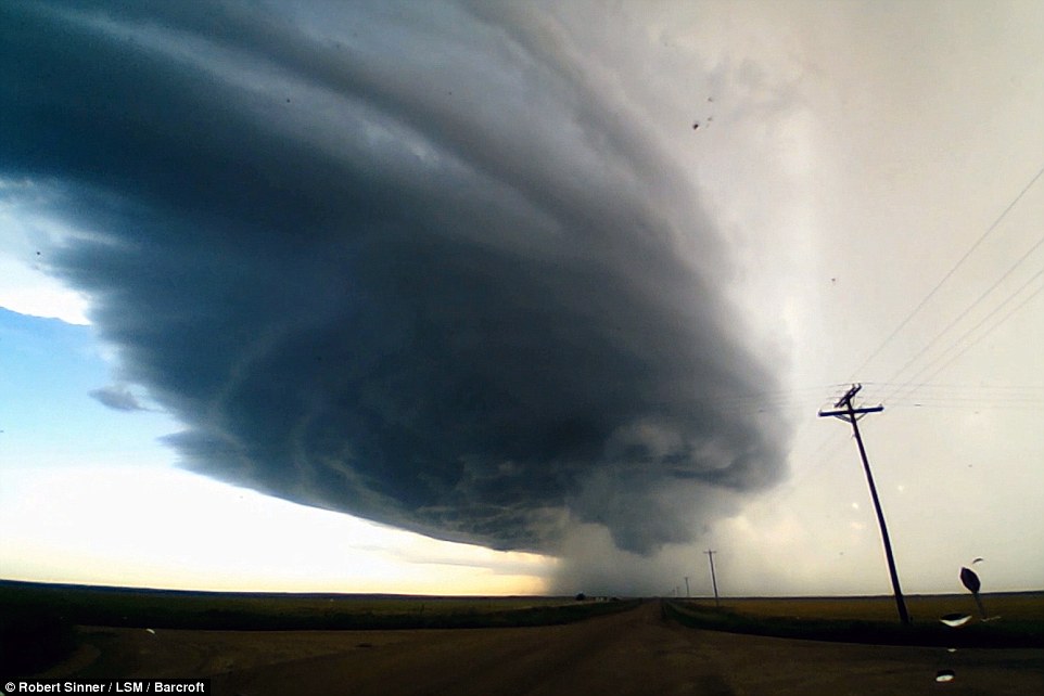 supercell storm in kansas