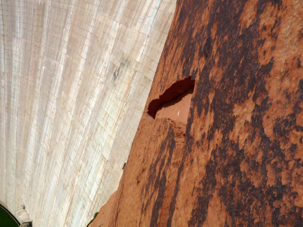 missing section glen canyon dam