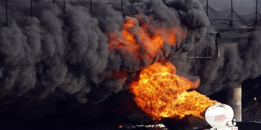 Click to enlarge tanker explosion Sudan