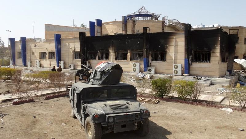 Click to enlarge military vehicle Iraq
