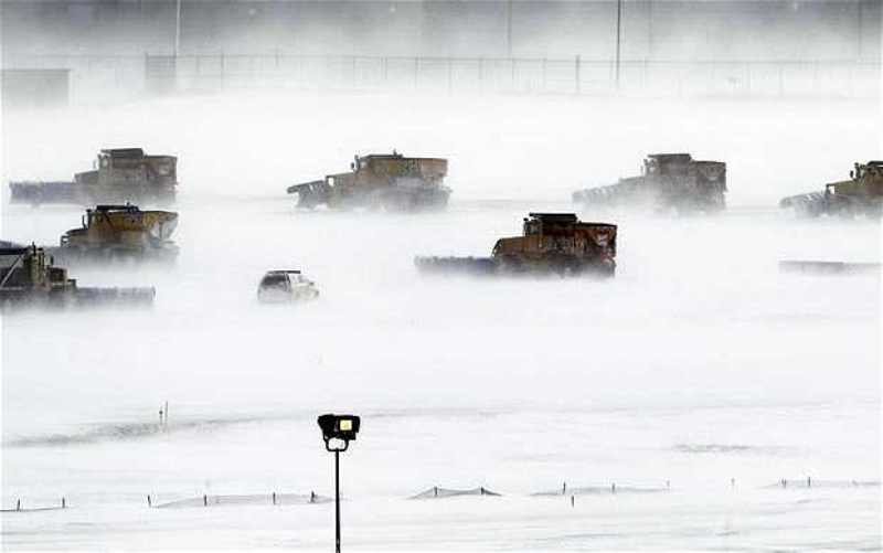 Snow ploughs in Philadelphia after 2010 'Snowpocalypse'