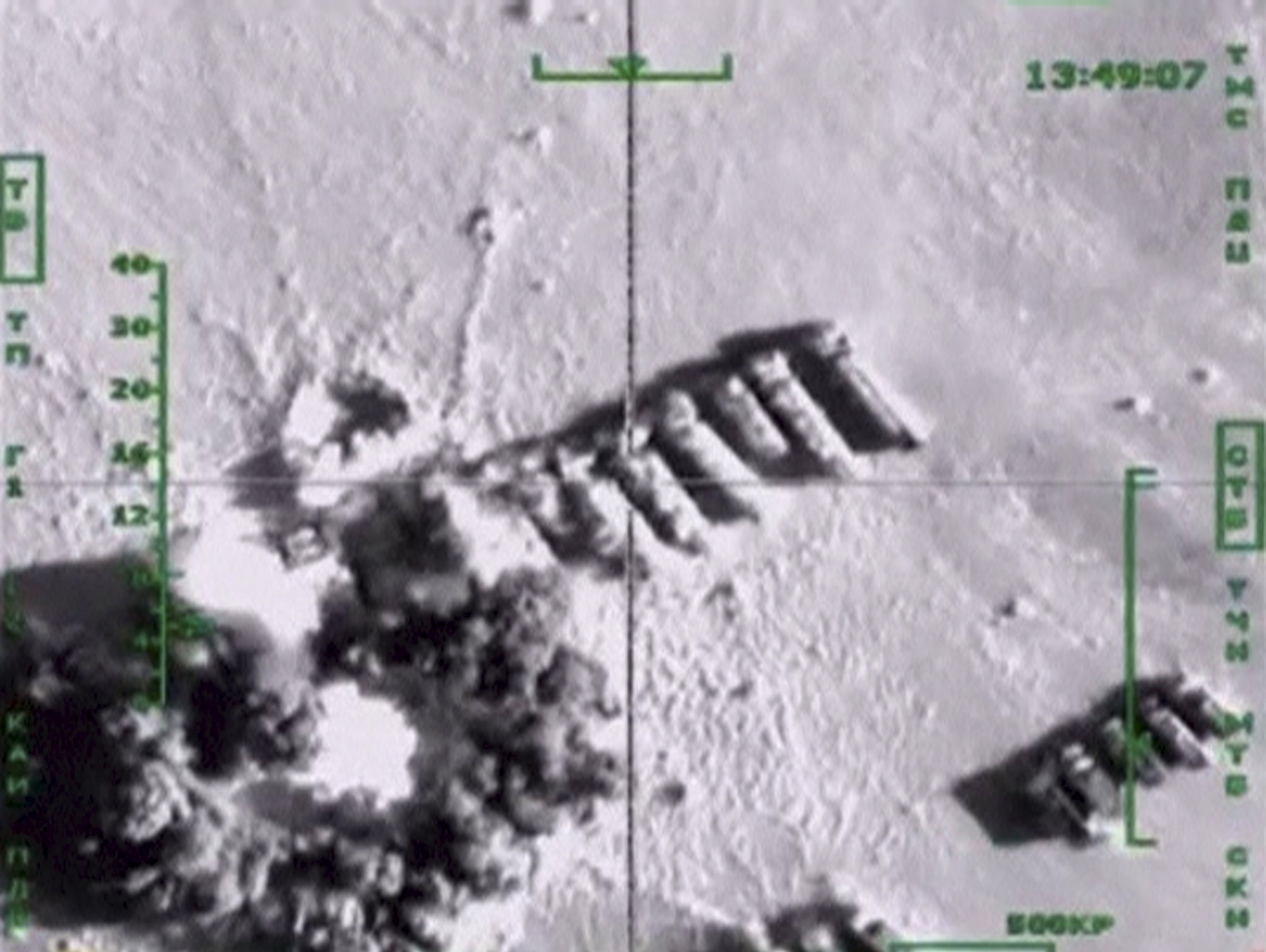 Click to enlarge russia bomb oil smuggling syria