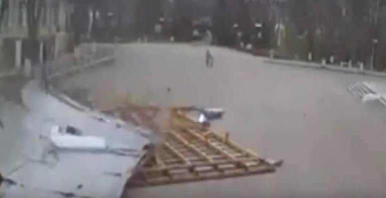 Click to enlarge Freak winds hit Russia