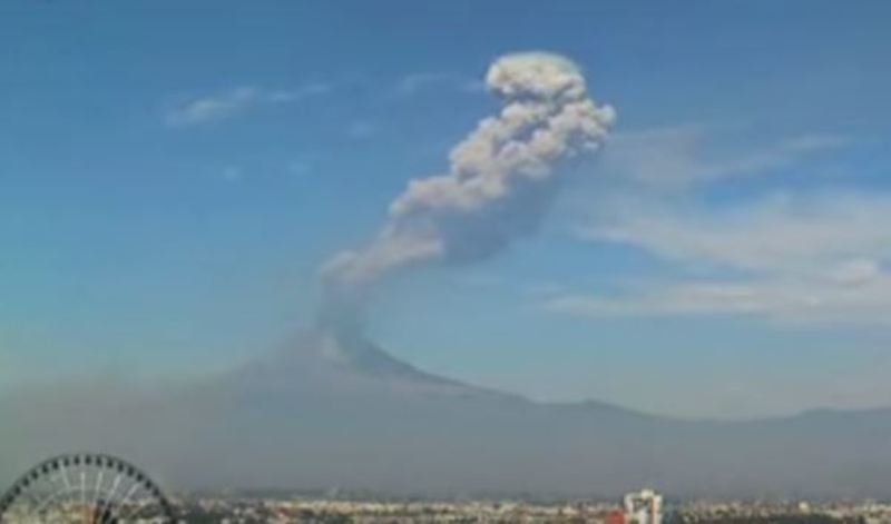 Mexico's Popocatepetl volcano eruption