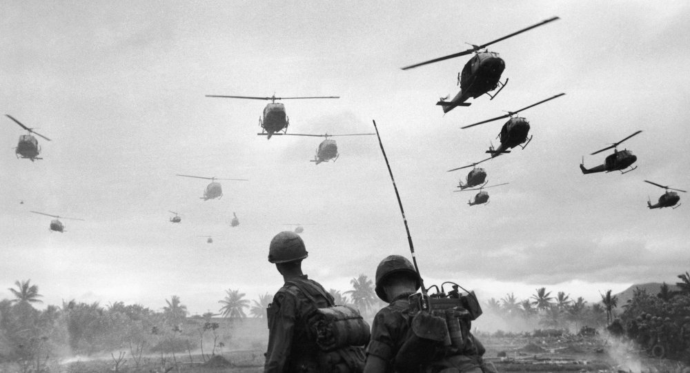American helicopters in Vietnam war