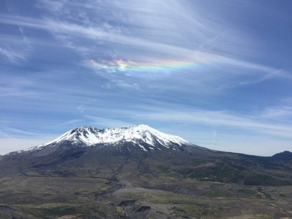 Rainbow cloud Mt. St. Helens