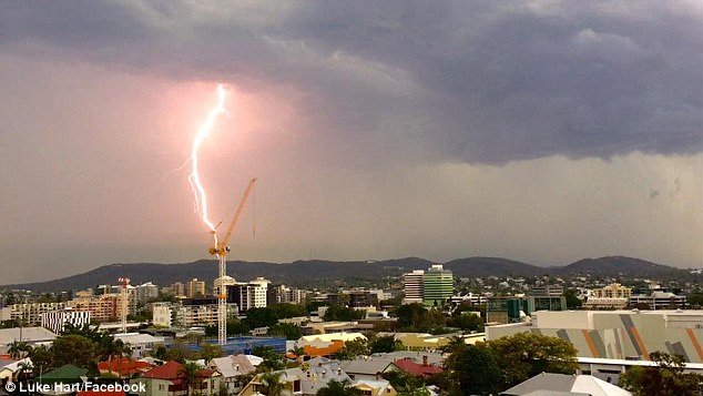 Flash: As many as 3,000 lightning bolts hit Brisbane and Ipswich today, but no one was hurt