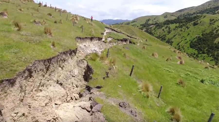 New Zealand earth cracks