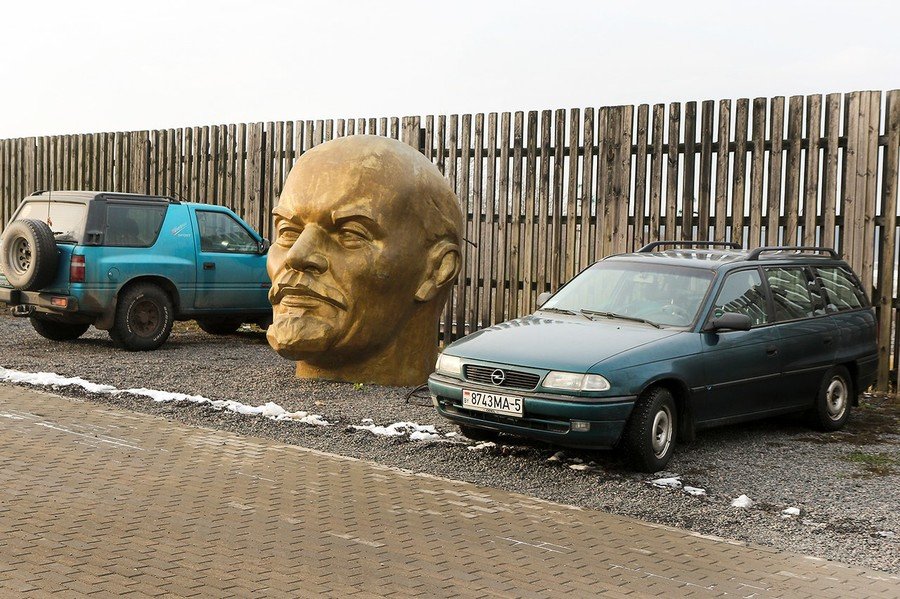 Giant Lenin head Belarus