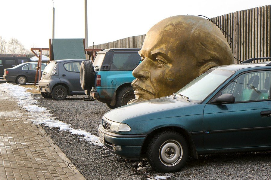 Giant Lenin head Belarus