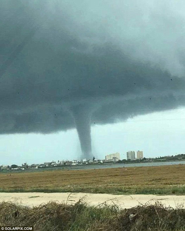 Valencia waterspout