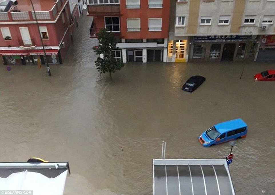 The people of the Costa del Sol woke up to find their streets and car submerged on Sunday morning after heavy rainfall overnight