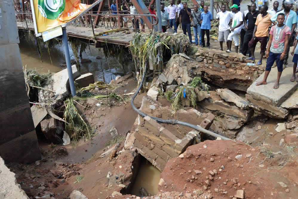 Click to enlarge flood damage in Boma, Democratic Republic of Congo, 27 December 2016.