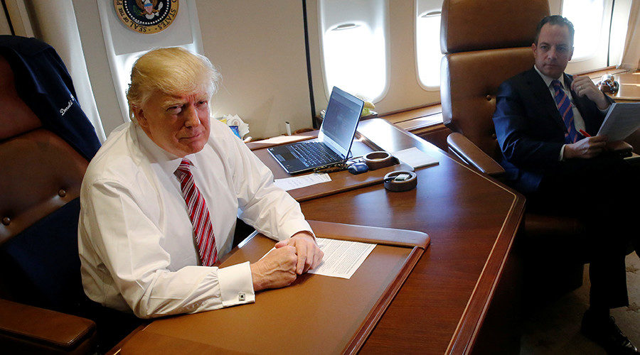 Donald Trump in Air Force One