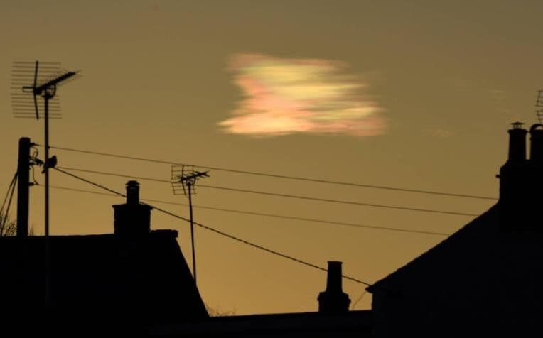 Polar vortex brings rare nacreous clouds to Britain
