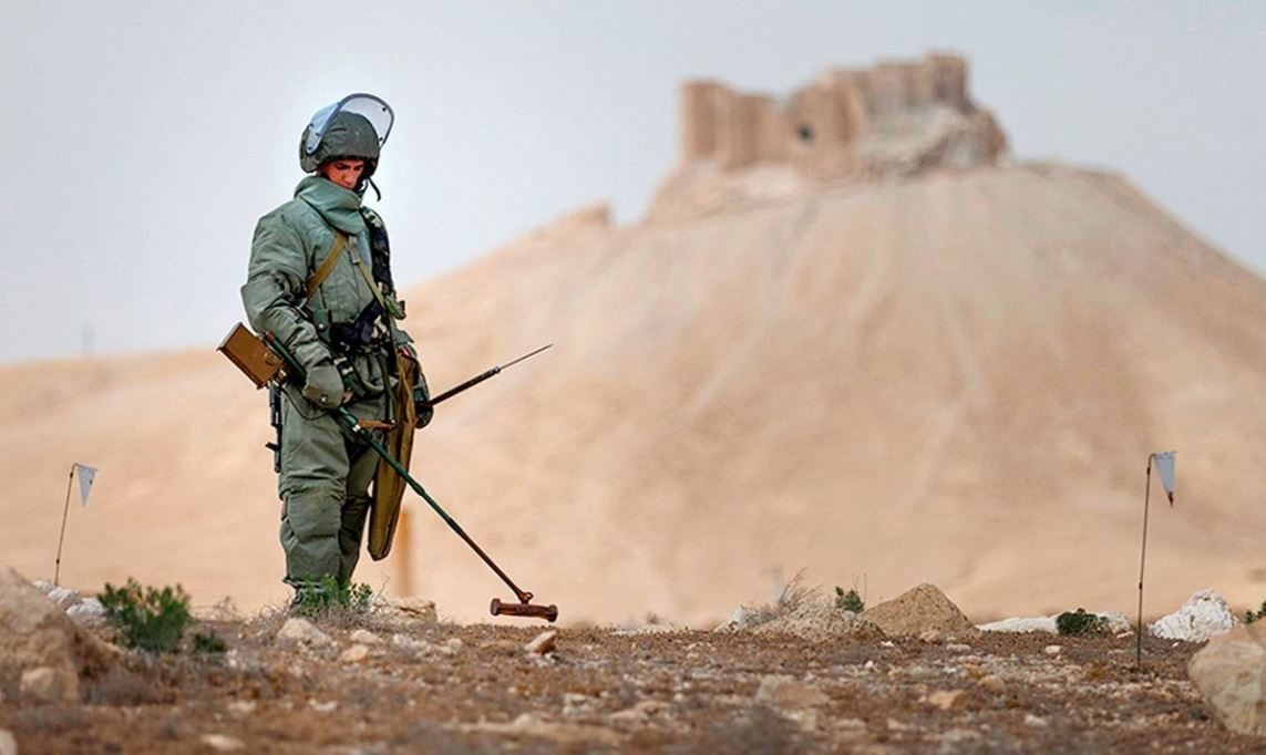 Russian demining soldier