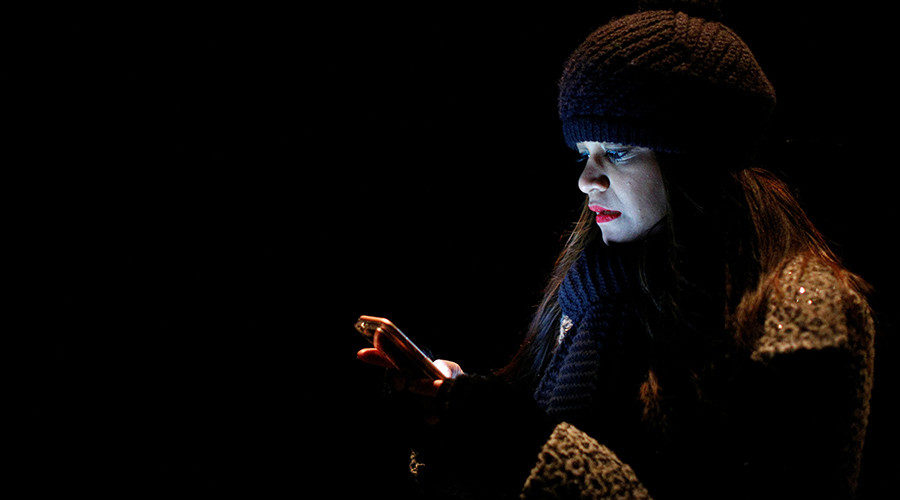 Click to enlarge cellphone user
