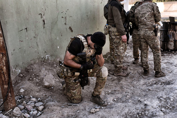 Iraqi soldier fighting Mosul