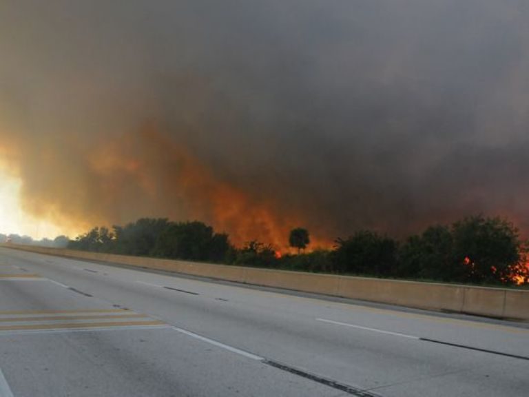 I-95 wildfire closure