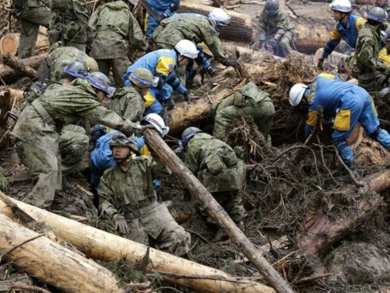Japan floods rescue efforts