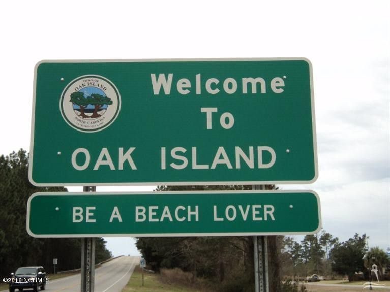 Oak Island welcome sign