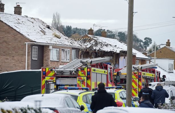 Click to enlarge house explosion leicester5
