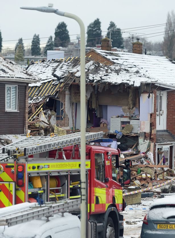 Click to enlarge house explosion leicester2