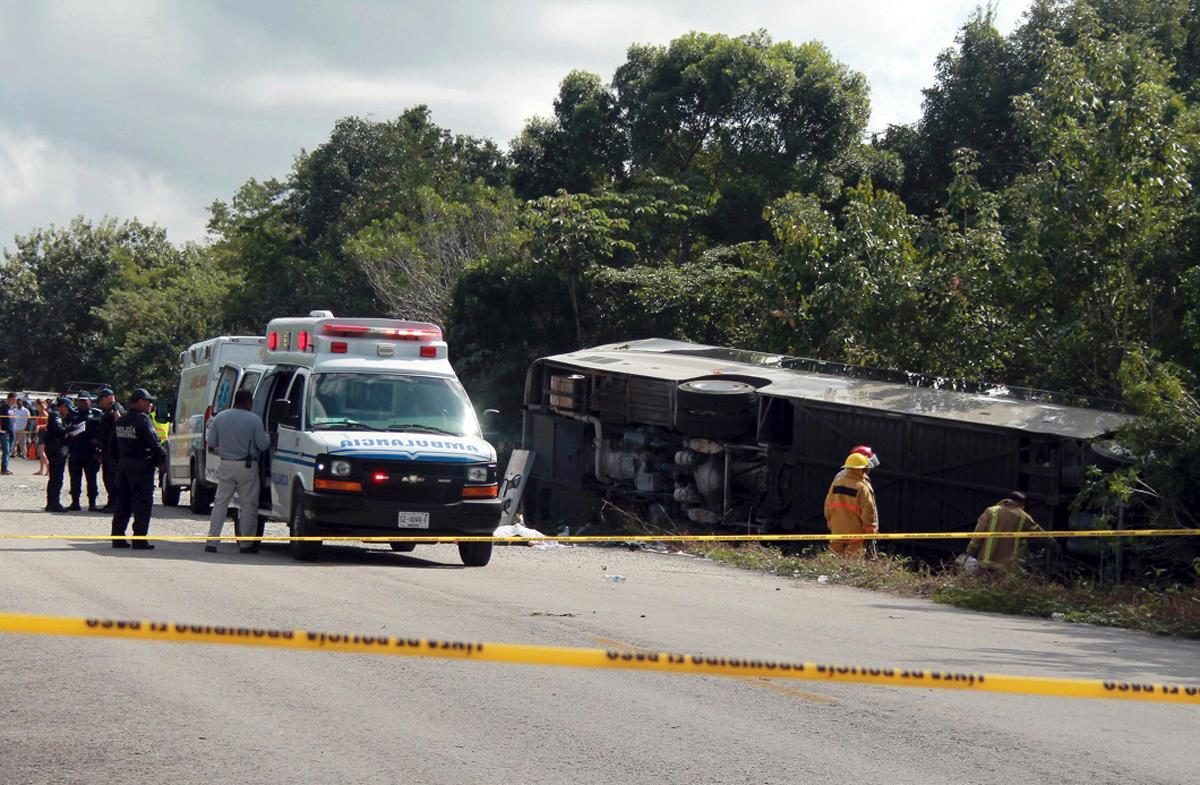 cruise bus crash Mexico