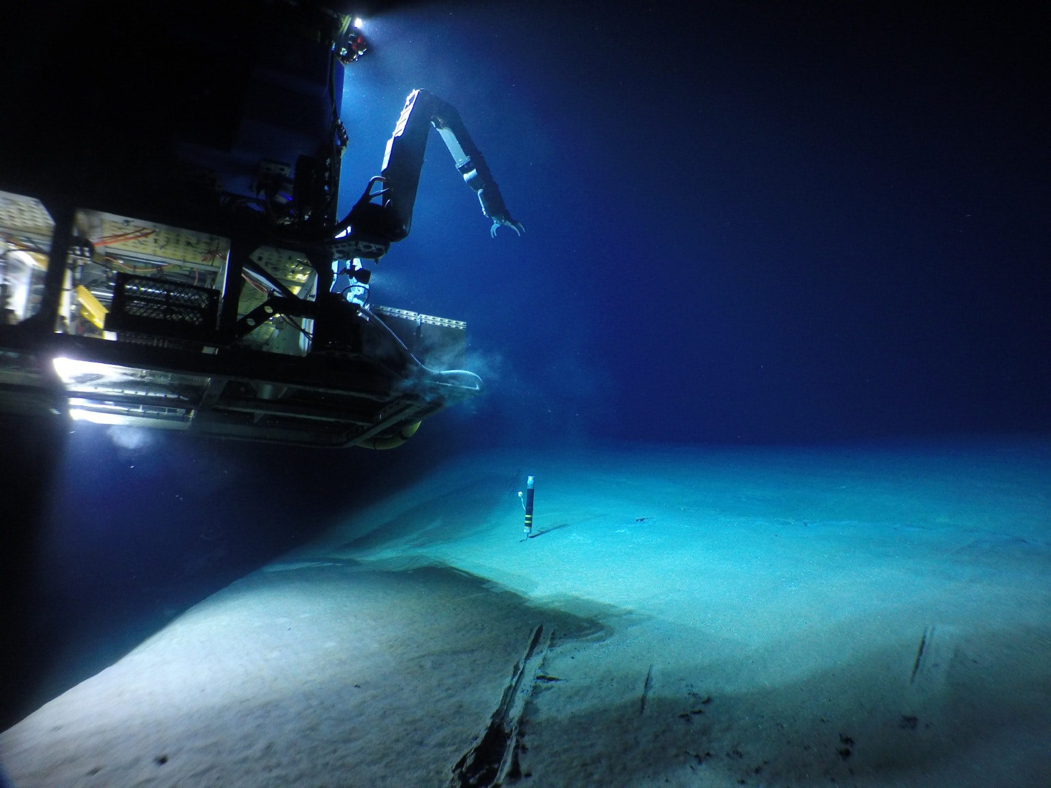 Click to enlarge Remotely operated vehicle
