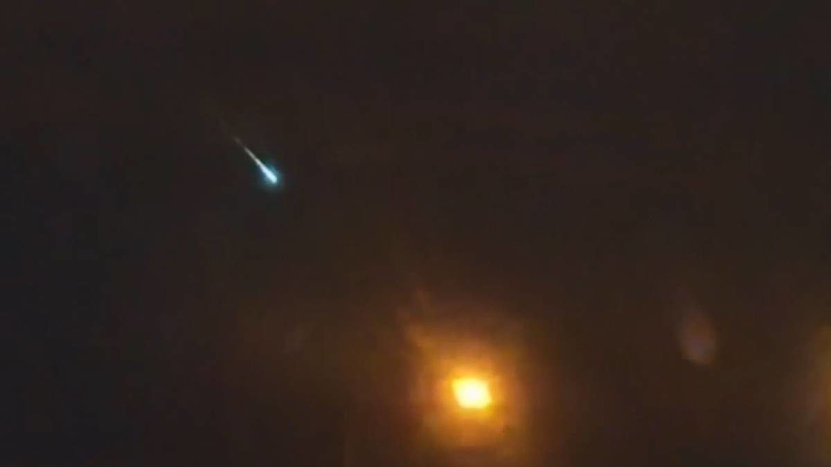Click to enlarge Fireball over Canberra, Australia