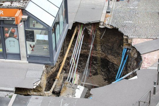 Click to enlarge sinkhole