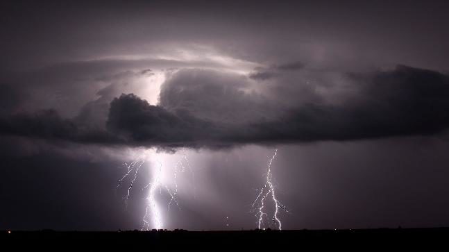 Click to enlarge lightning