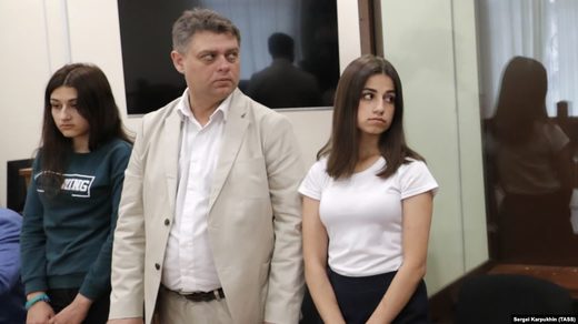 Russian prosecutors drop murder charges against sisters who stabbed their abusive father
