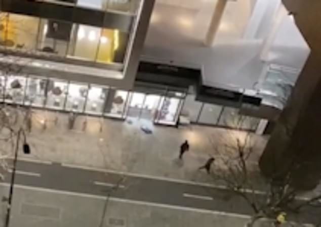 thugs london looting lockdown