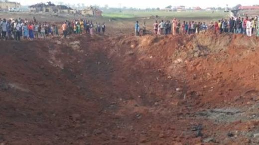 Massive explosion leaves giant crater in Akure, Nigeria, dozens of buildings damaged - UPDATE: Expert suspects METEOR IMPACT