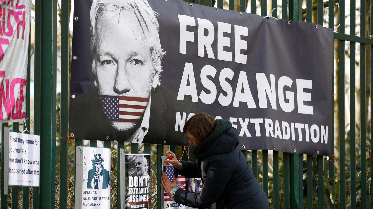 free assange banner