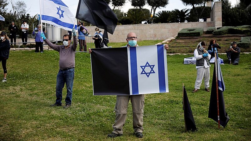 Black flag protest israel coronavirus