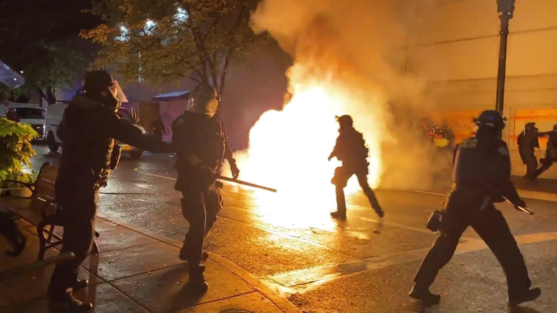 molotov cocktail police Portland