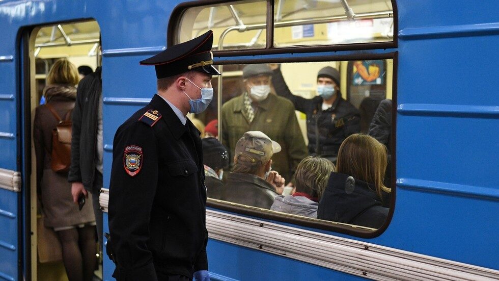 russian train masks