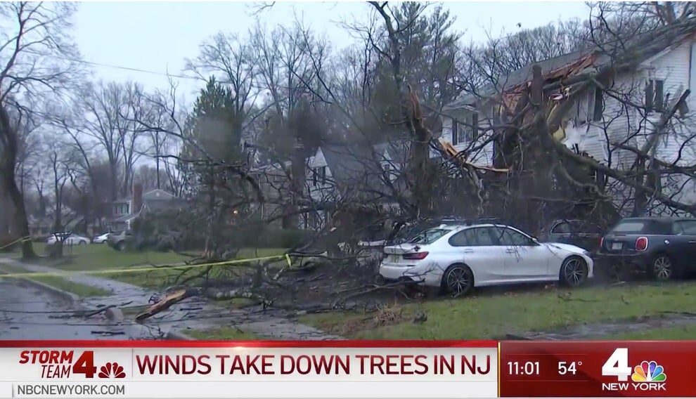Nearly 500,000 wake up with no power after Christmas Eve storm batters East Coast